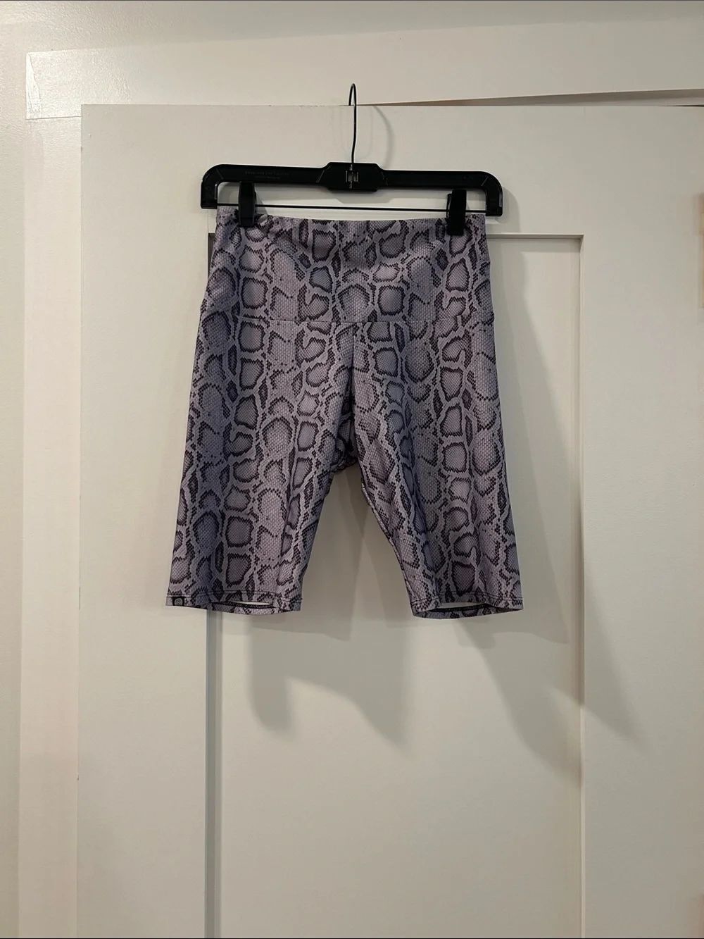 Purple & Gray Snake-Print Womens Bike Shorts, M/L